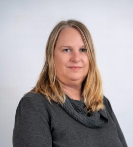 Amy Schindler Headshot